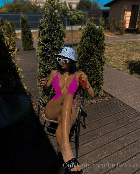 Bellahotxx