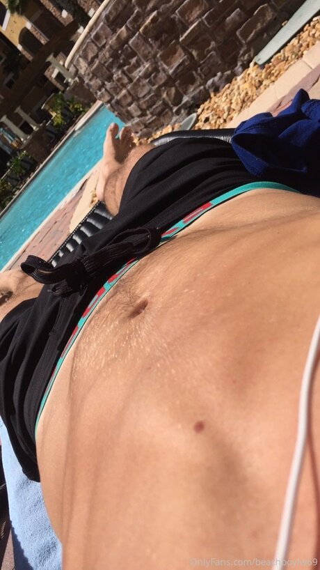 Foto di nudo di fuga di OnlyFans di Beachboylw69