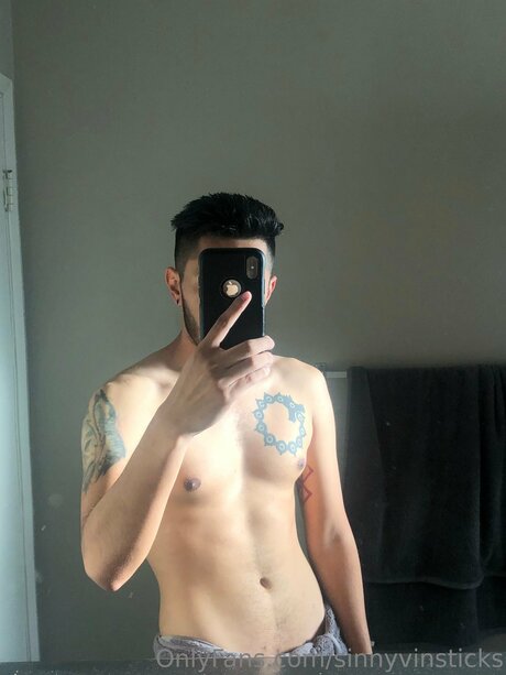 Foto di nudo di fuga di OnlyFans di Sinnyvince