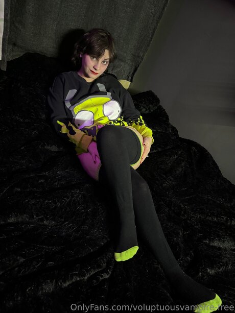 Voluptuousvampire Free