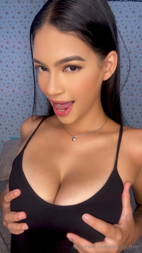 Mia Ts Free