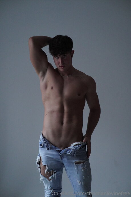 Christianlevine Straight