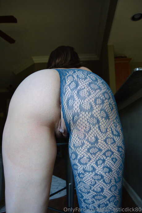 Suburbanbrunettehubs