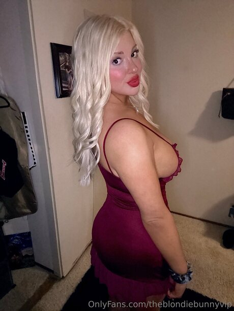 Theblondiebunnyx