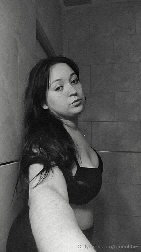 Moonl0ve