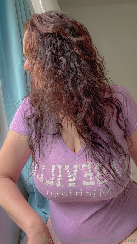 Thenaughtywifenxtdoor