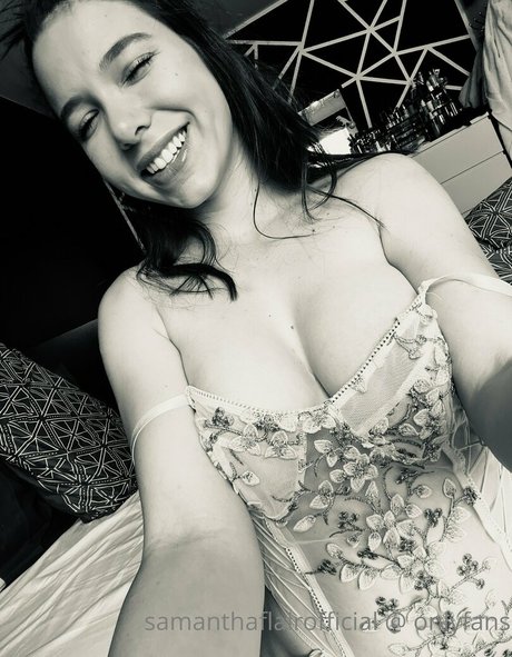 Samanthaflairofficial