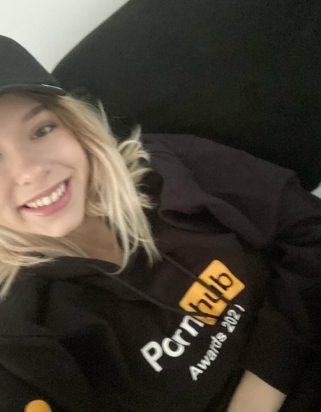 Samanthaflairofficial