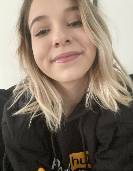 Samanthaflairofficial