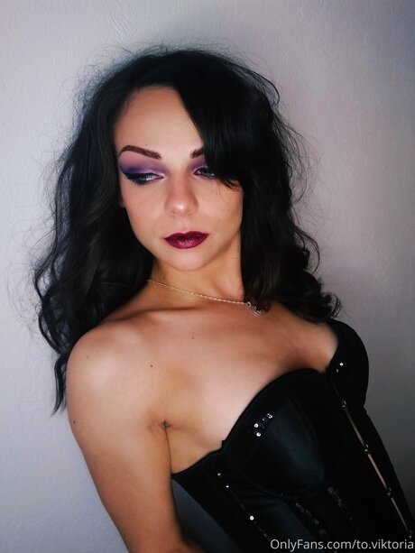To Viktoria