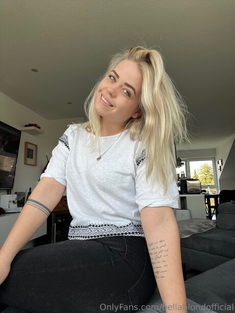 Bellablondofficial