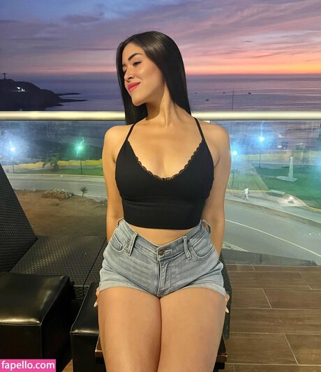 Maricel Freire Hotwife
