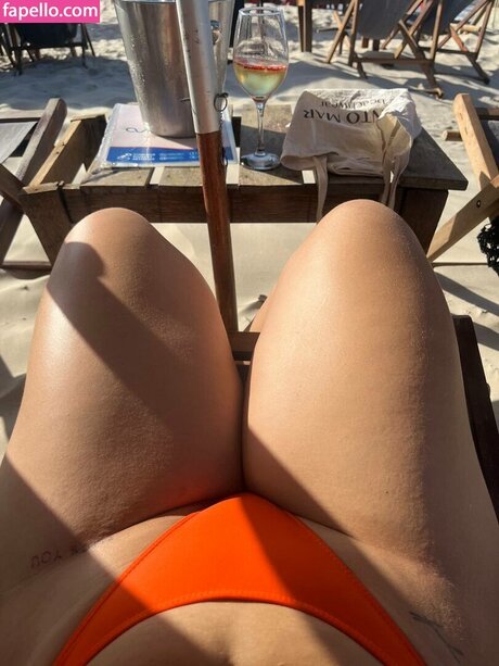 Hivia Silva Carneiro