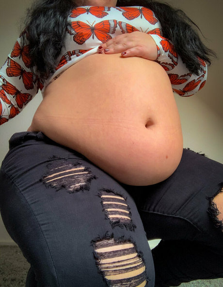 Foto di nudo di fuga di OnlyFans di Adorethebelly1