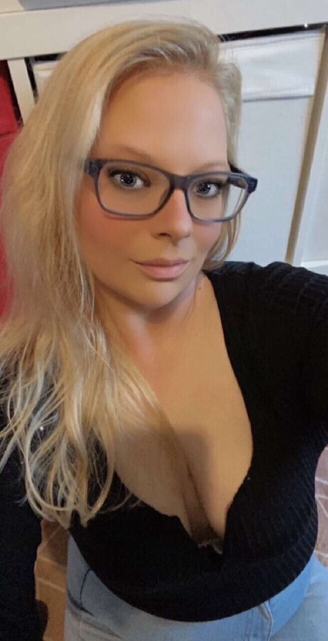 Yanii Sweet   Free Page