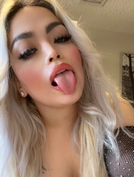 Yanii Sweet   Free Page