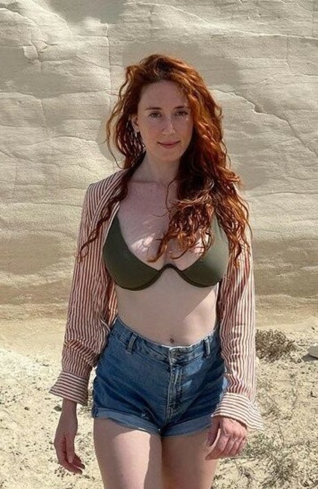 Madeleine Baldachino