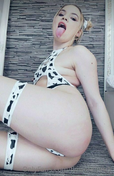 Foto di nudo di fuga di OnlyFans di Floweremma