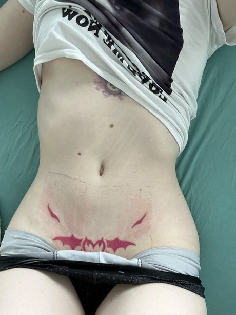 Foto di nudo di fuga di OnlyFans di Elefire Grey