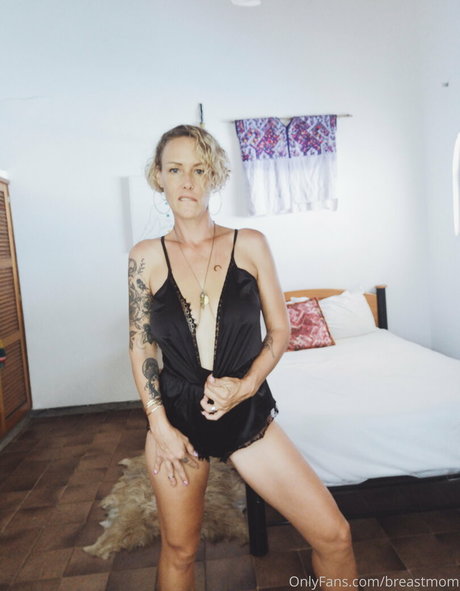Breastmom