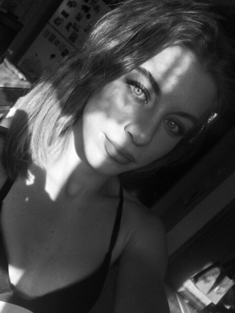 Delicatefckingfl0wer