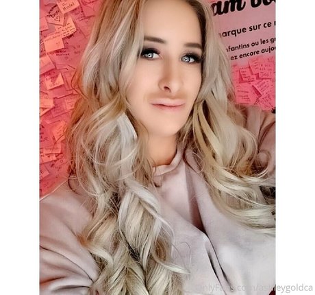 Ashleygoldca