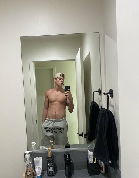 Foto di nudo di fuga di OnlyFans di Hungodeyfree