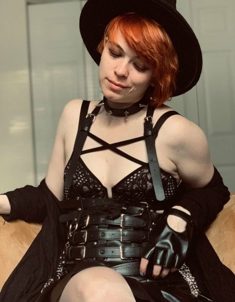 Naughtylittlekitten93