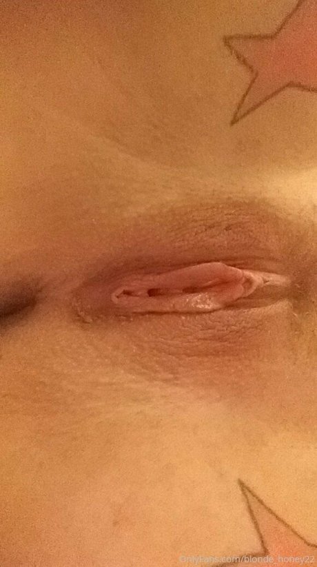 Blondehoney22