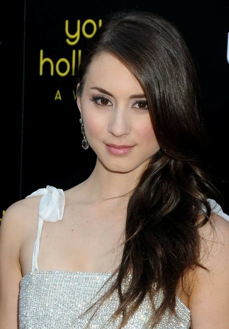 Troian Bellisario