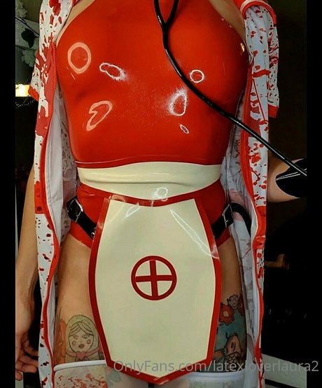 Latexloverlaura2