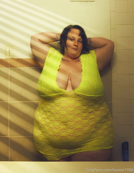 Laceee1996