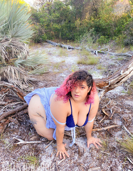 Foto di nudo di fuga di OnlyFans di Raiindoll