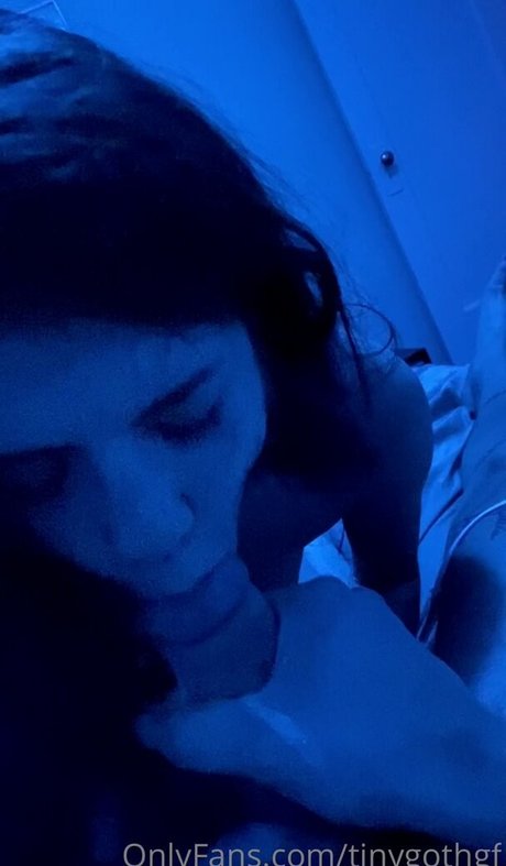 Tinygothgf
