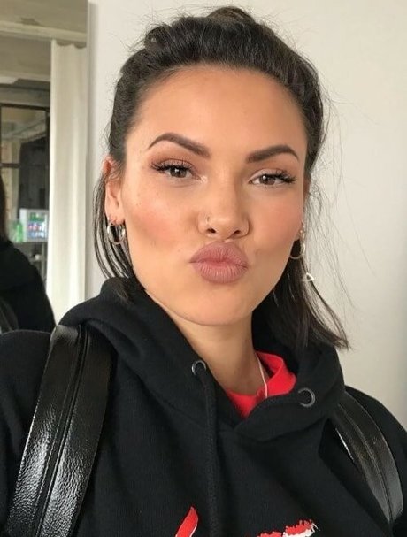 Sinead Harnett