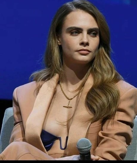 Cara Delevingne