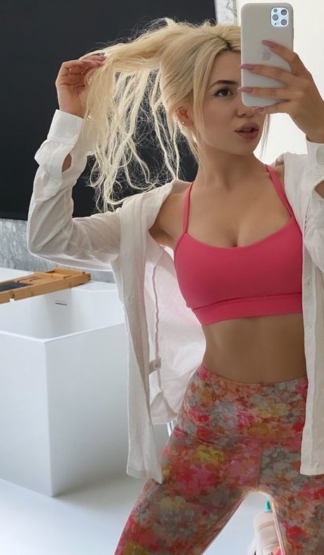 Ava Max