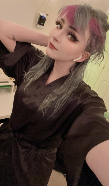 Foto di nudo di fuga di OnlyFans di Stellalasaurus