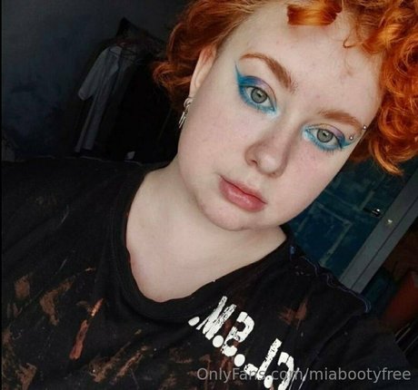 Miabootyfree