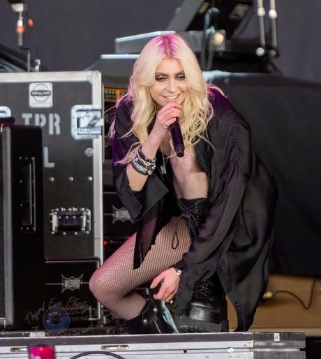 Taylor Momsen