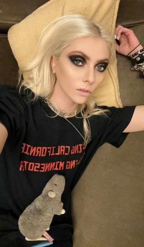 Taylor Momsen