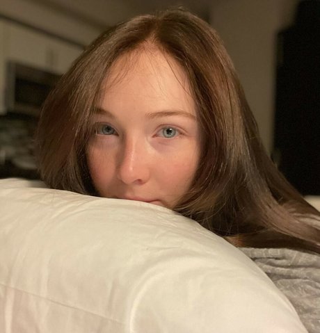 Molly Quinn