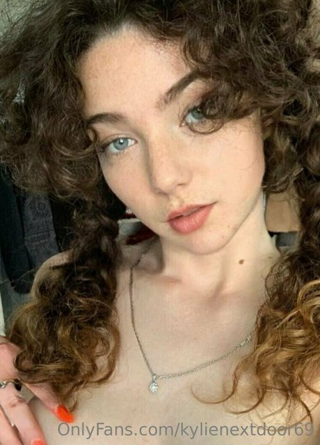 Kylienextdoor69