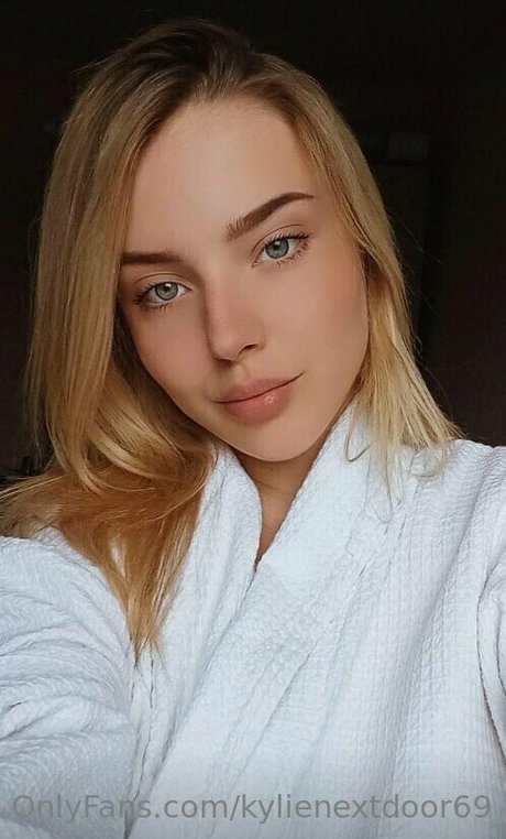 Kylienextdoor69