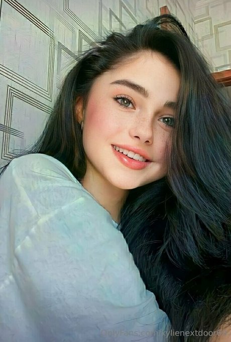 Kylienextdoor69