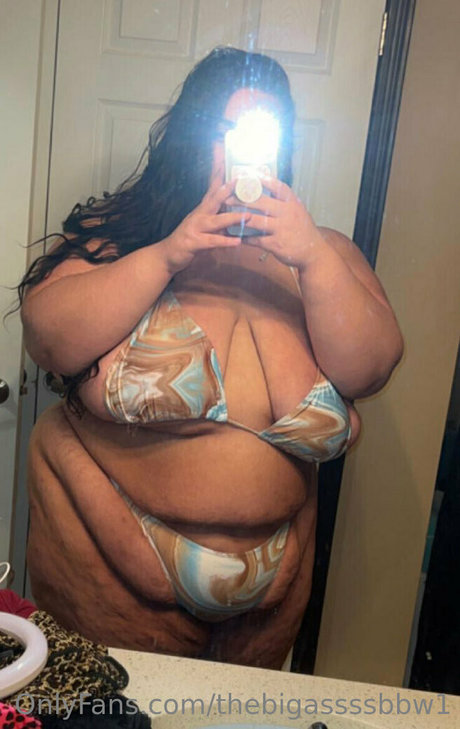 Thebigassssbbw1