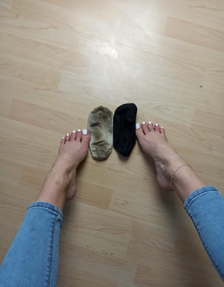 Emmyfeetandsocks