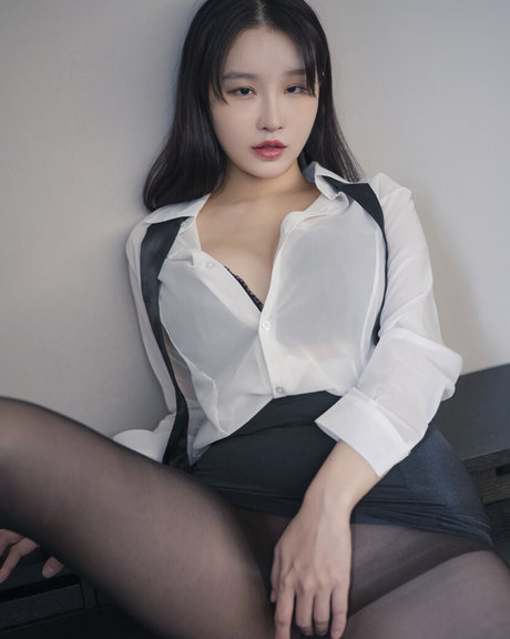 Lee Seol