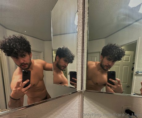 Foto di nudo di fuga di OnlyFans di Frankietajin