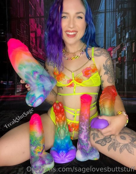 Sagelovesbuttstuff